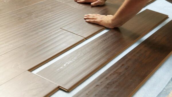 LAMINATE FLOORING